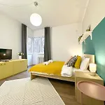 Aurora Abode - Center 1 Bdr Fast Wi-fi * Σόφια