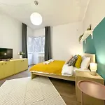 Διαμέρισμα Aurora Abode - Center 1 Bdr Fast Wi-fi