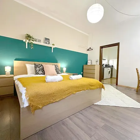 Διαμέρισμα Aurora Abode - Center 1 Bdr Fast Wi-fi *