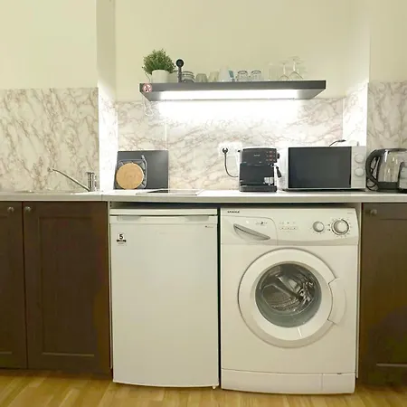 Aurora Abode - Center 1 Bdr Fast Wi-fi Sofya