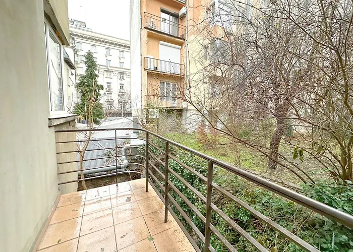 דירה Aurora Abode - Center 1 Bdr Fast Wi-fi