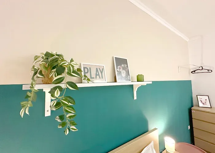 Aurora Abode - Center 1 Bdr Fast Wi-fi Апартамент *