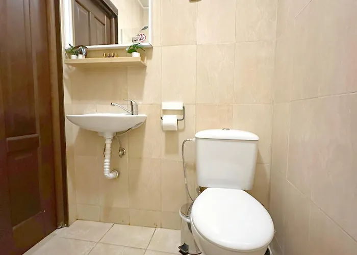 Aurora Abode - Center 1 Bdr Fast Wi-fi Апартамент София